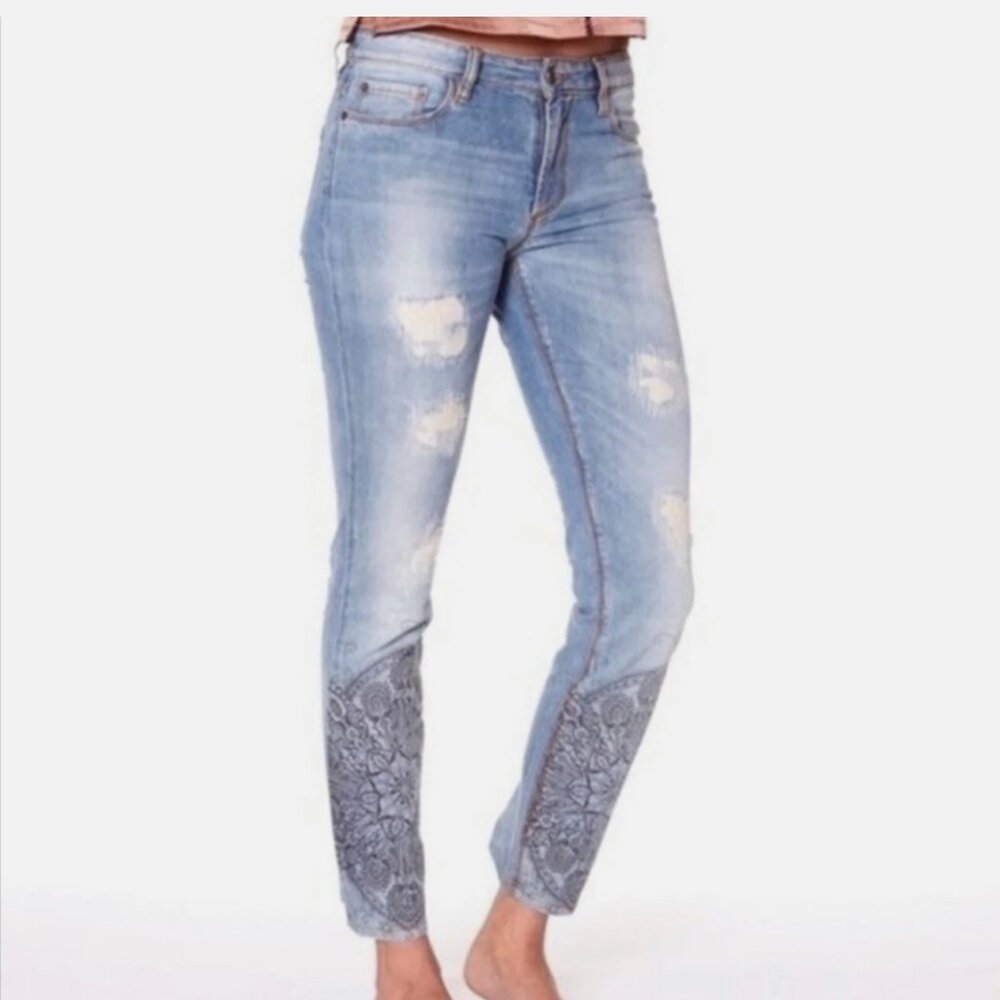 Odd Molly Light wash distressed Boho Tattoo Skinny Jeans - Size 29 / 30